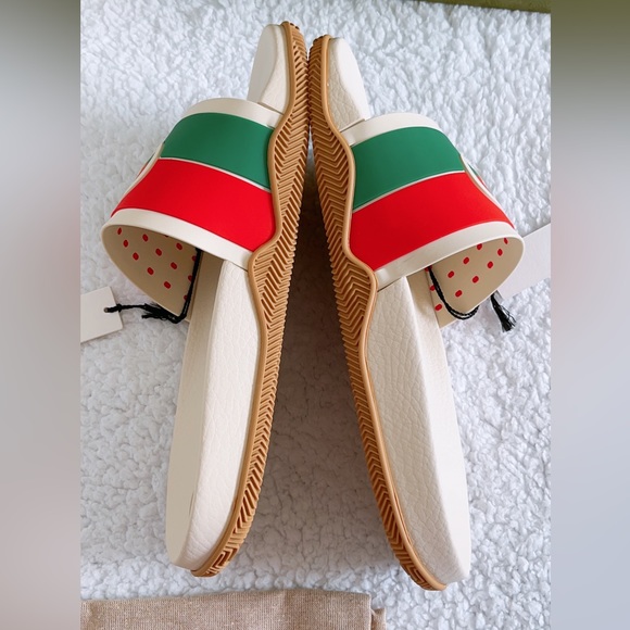 Authentic Gucci Men’s Interlocking G Slide Sandals - Picture 12 of 16
